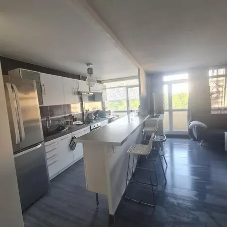 Modern'habitat Apartment *